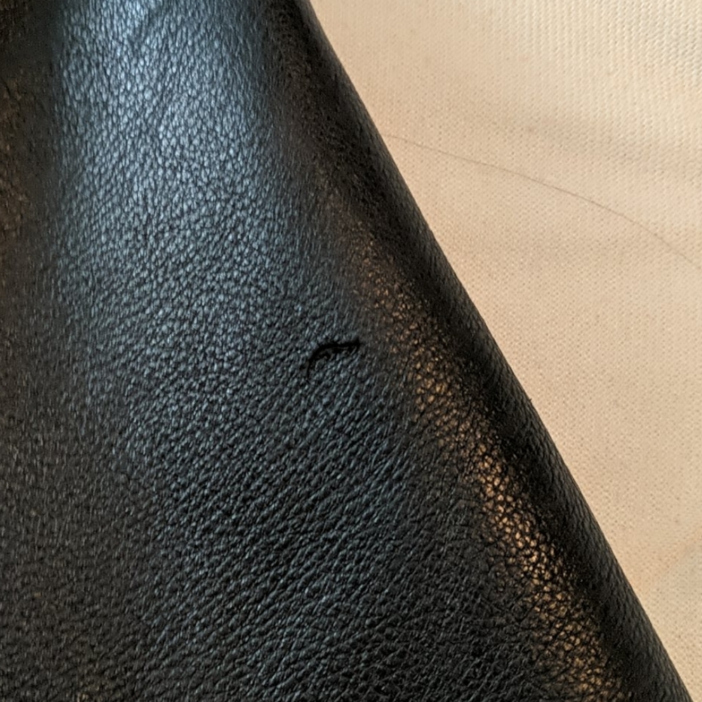 Guess - Picture 7 of 8